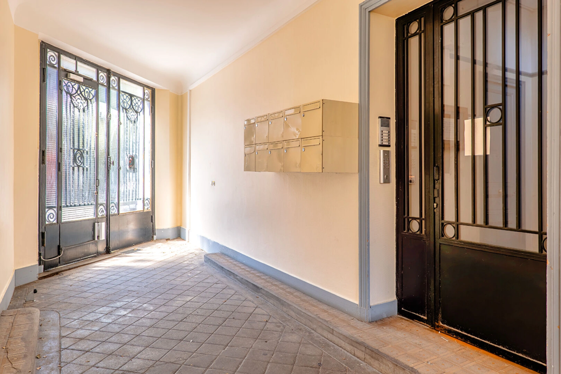BAGNOLET - Plateau / limite les lilas 8