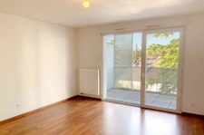 Appartement duplex T3 de 74 m2 avec terrasse de 31 m2 et bal