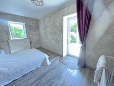 Longère rénovée de 240m2 environ dans un écrin de nature, sa