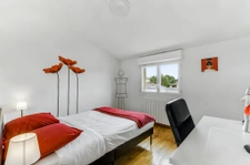 MAISON FAMILIALE T7   180 M2   PISCINE   PANNEAUX SOLAIRES  