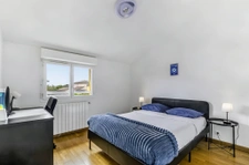 MAISON FAMILIALE T7   180 M2   PISCINE   PANNEAUX SOLAIRES  