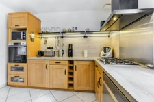 MAISON FAMILIALE T7   180 M2   PISCINE   PANNEAUX SOLAIRES  