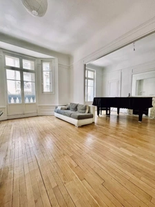 Appartement de caractère, 196m2, 4 chambres, ascenseur