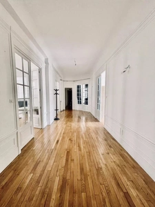 Appartement de caractère, 196m2, 4 chambres, ascenseur