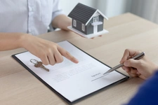 Mandat simple vs mandat exclusif : lequel choisir ?