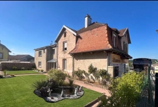 Maison familiale de 250 m2 rénovée à neuf (2022) avec opportunité locative