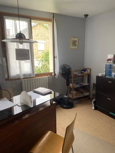 Ensemble, local commercial et appartement de 163 m2  6