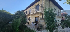 Ensemble immobilier  de 244 m2  avec 3 appartements 2