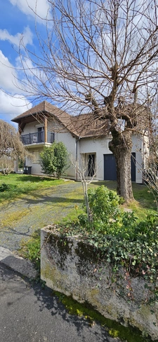 Ensemble, local commercial et appartement de 163 m2  1