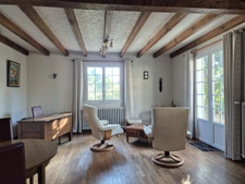 Maison familiale en plein centre de Mansle