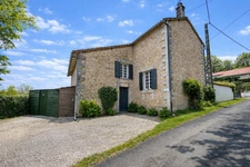 Charming 3-Bedroom Riverside Home with Beautiful Views   Vou