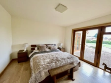 CHARMING 4-BEDROOM HOUSE WITH LARGE GROUNDS, WOODLAND AND 5,