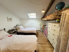 Impressive 5 Bedroom Detached Home with Large Garden and Gît