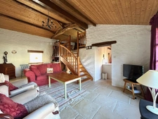 Charming 2.5 Bedroom Farmhouse with Gîte, Barns & Private Ga