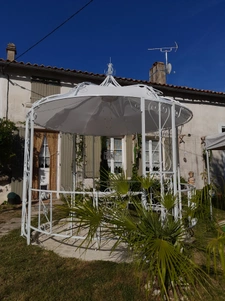 Stone longère with barns, 3 bedrooms, potential for guest ho