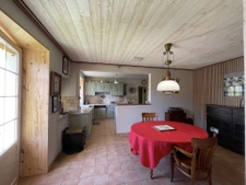 Lake views, private park setting and river access   Peaceful