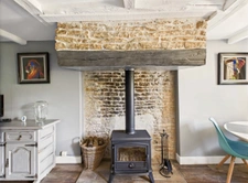 230 sqm property with five bedrooms, swimming pool and outbu