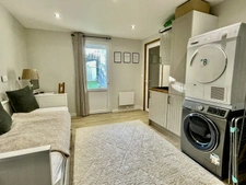 Maison de maitre, 4 chambres, salle de jeux, économique, lim