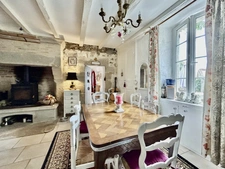 Elegant 206 m2 Manor House with 5 Bedrooms, 4 Shower Rooms, 