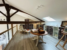 Impressive 5 Bedroom Detached Home with Large Garden and Gît