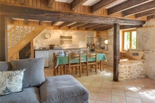 Manor house and 5 gîtes   27 guest capacity   460 m2 living 