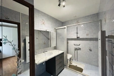 Single-storey 4-bedroom home with 48 m2 living space, garden