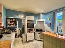 Café Opportunity with 3-Bedroom Accommodation and Garden