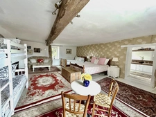 Elegant 206 m2 Manor House with 5 Bedrooms, 4 Shower Rooms, 