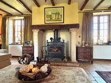 Country Estate with 3 Homes, Lake, Woodland, 14 Hectares & 2