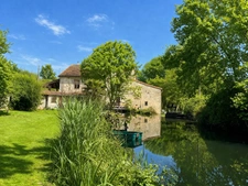 MILL HOUSE   Former mill of 161 m2 near the river   3 bedroo
