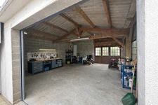 Single-storey 4-bedroom home with 48 m2 living space, garden