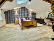 Maison de maitre, 4 chambres, salle de jeux, économique, lim