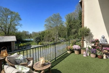 Lake views, private park setting and river access   Peaceful