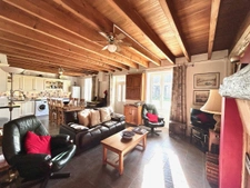 Charming 2.5 Bedroom Farmhouse with Gîte, Barns & Private Ga