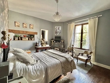 Café Opportunity with 3-Bedroom Accommodation and Garden