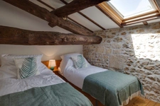 Manor house and 5 gîtes   27 guest capacity   460 m2 living 