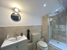 Character Country House with Electric Gates, Tree-Lined Driv