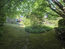 RARE ! Appartement avec grand jardin et annexes aménageables !