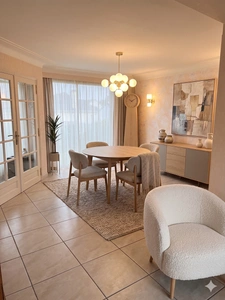 Maison d'architecte 5p, 129 m² La Chapelle sur Erdre Centre