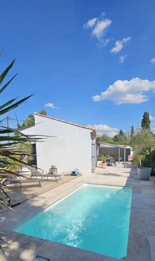 Villa de plain-pied rénovée avec piscine – Garéoult (Provence Verte)