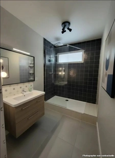 NICE-Corniche fleurie. T3 lumineux avec terrasse, garage, cave et piscine