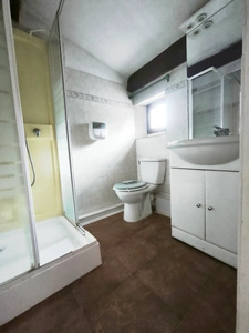 Charmante maison de village  T2 (50 m2) avec garage et cave.