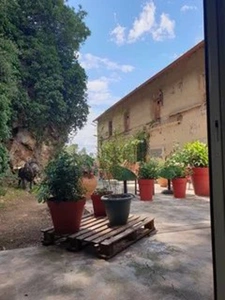 Loft d'habitation + activité professionnelle de 305 m²  sur  Terrain : 455 m2