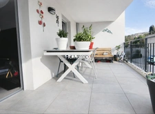 Superbe T3 récent et lumineux avec grande terrasse plein Sud AU CALME + garage et parking 