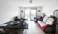 Superbe T3 récent et lumineux avec grande terrasse plein Sud AU CALME + garage et parking 