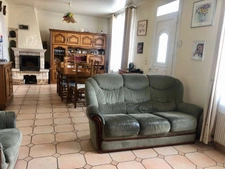 MAISON FAMILIALE-110m² au sol–6 pièces–TERRAIN 559m²-GARAGE–2 CAVES-proche de la Forêt et des transports