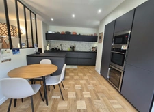 5 PCES 125m²-3 CHB-CAVE-PARKING- SANS VIS A VIS-GARE A PIED