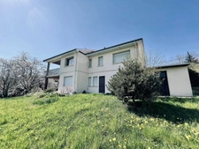 Maison familiale avec vue 5 chambres, garage et grand jardin