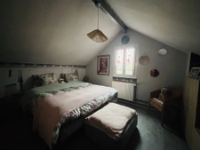 Charmante maison    95 m2 environ   4 chambres   Jardin 815 