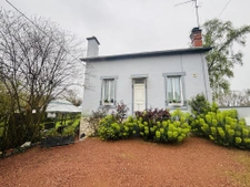 Charmante maison    95 m2 environ   4 chambres   Jardin 815 